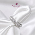 Five-stone half eternity band in 925 silver set with graduated moissanite