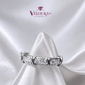 X-motif band ring in 925 silver alternating polished links and moissanite
